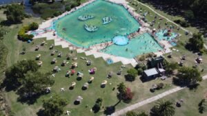 Turismo en Laprida: cuánta gente vino al balneario en enero