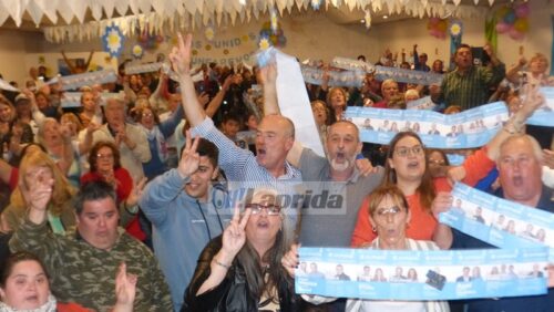 Fisher llamó a votar por Sergio Massa en el cierre de campaña